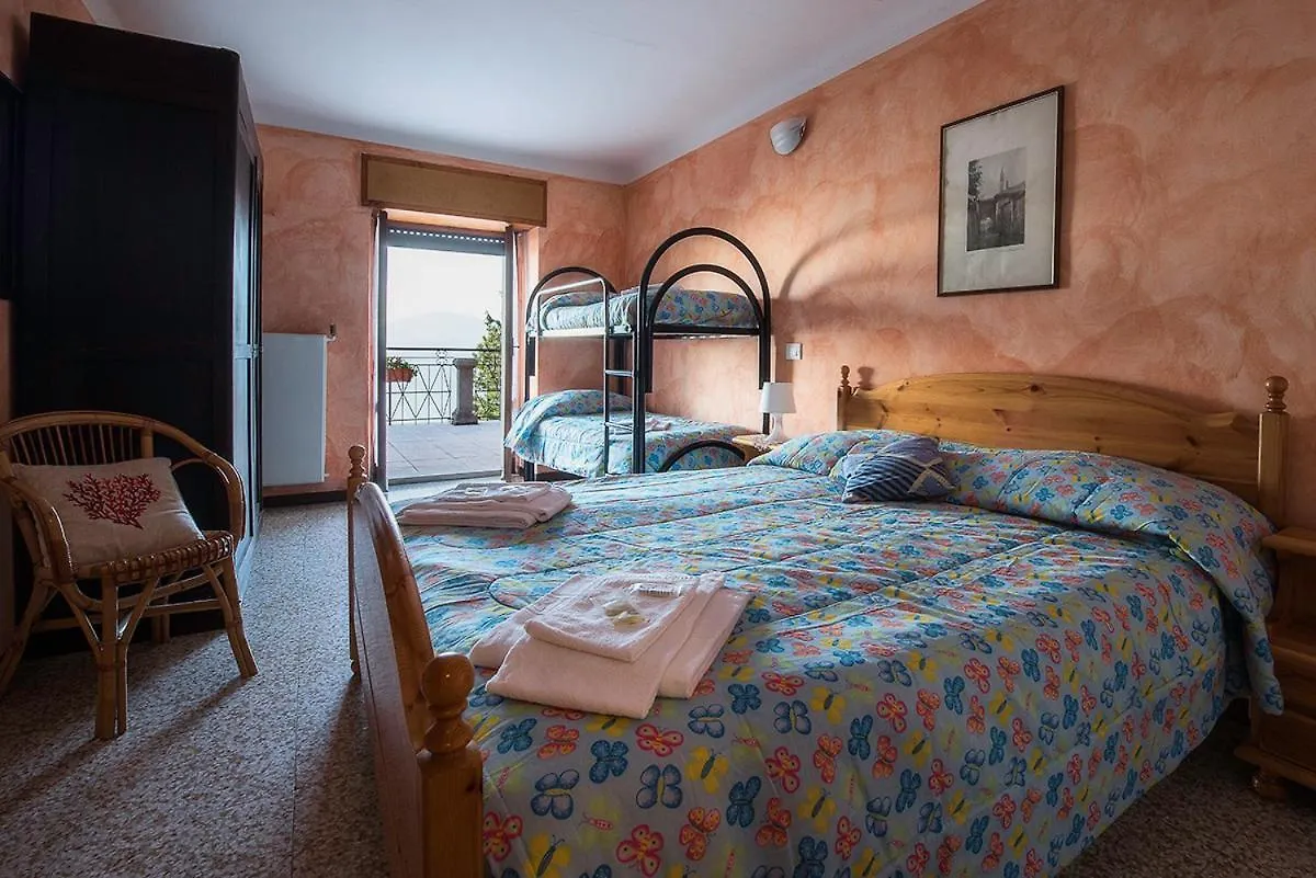 Baita Carla Brunate Italien