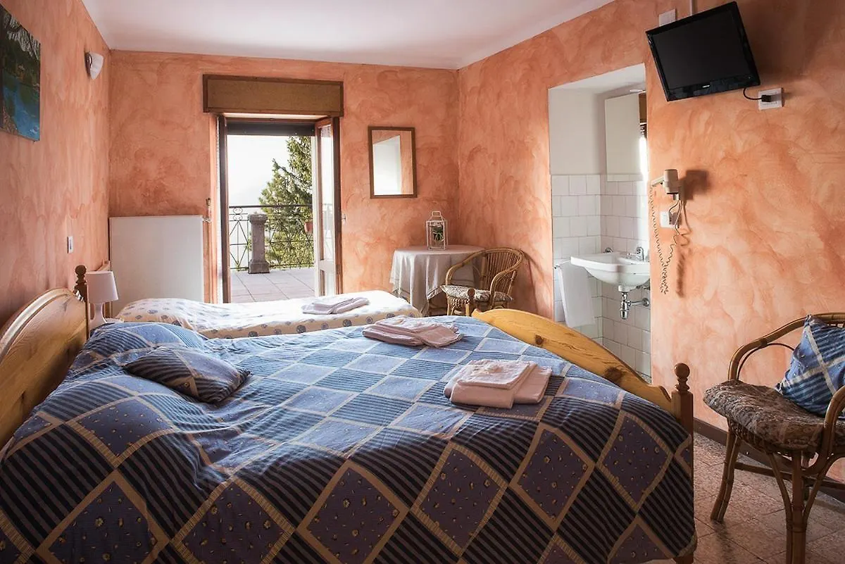 Baita Carla Brunate Hotel