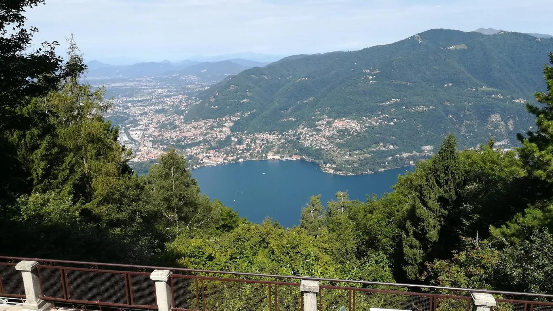 Baita Carla Brunate Hotel