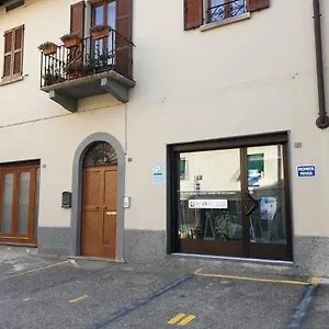 Hotel apartamentowy La Casa Sul Sasso In Town Serviced, Dervio