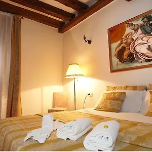 https://appartamento-laura-rialto.hotelinveneto.com
